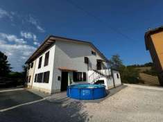 Foto Villa bifamiliare in vendita a Sassoferrato