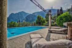 Foto Villa bifamiliare in vendita a Tenno - 7 locali 270mq