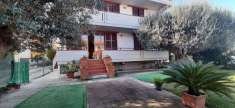 Foto Villa bifamiliare in vendita a Tortoreto