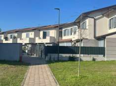 Foto Villa bifamiliare in vendita a Travaco' Siccomario