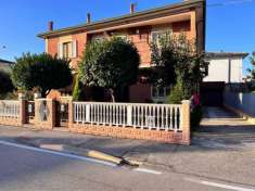 Foto Villa bifamiliare in vendita a Tresignana