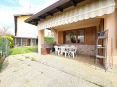 Foto Villa bifamiliare in vendita a Usmate Velate