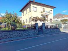 Foto Villa bifamiliare in vendita a Verbania