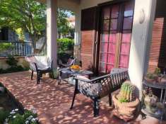 Foto Villa bifamiliare in vendita a Viareggio