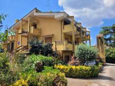 Foto Villa con Ampio Parco e Piscina in Vendita a Rocca Priora