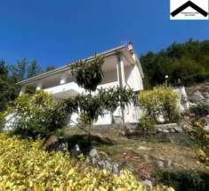 Foto VILLA CON GIARDINO LUXURY