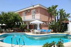 Foto VILLA CON PISCINA FONTANE BIANCHE
