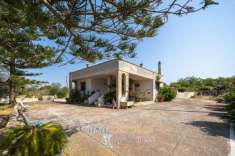 Foto Villa con vista panoramica in campagna