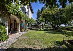 Foto VILLA DEL XVI SECOLO CON PARZIALE VISTA LAGO A MANERBA DEL GARDA