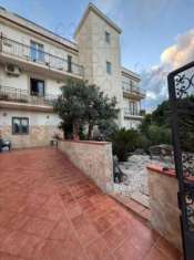 Foto VILLA di 10 vani e di 350 mq (MESSINA) rif. 2VS17845