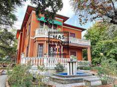 Foto VILLA di 10 vani e di 430 mq (ALTOPASCIO) rif. 3407