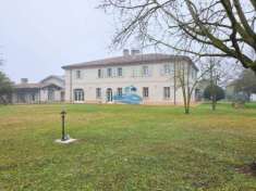 Foto Villa di 1104 m con pi di 5 locali e box auto doppio in vendita a Ravenna