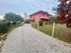 Foto Villa di 130 m con 3 locali e box auto in vendita a San Martino di Venezze