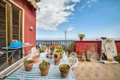 Foto Villa di 140 m con 4 locali e box auto in vendita a Acireale