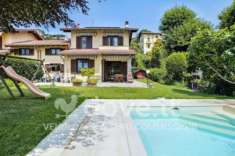 Foto Villa di 150 m con 4 locali e box auto in vendita a Besozzo