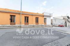 Foto Villa di 178 m con 5 locali in vendita a Piedimonte Etneo