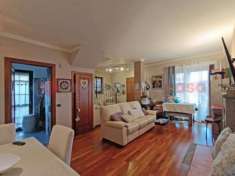 Foto Villa di 200 m con 4 locali e box auto in vendita a Comignago