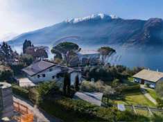 Foto Villa di 200 m con 4 locali in vendita a Colico