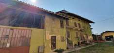 Foto Villa di 200 m con pi di 5 locali e box auto in vendita a Castelletto Cervo