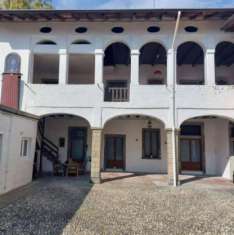 Foto Villa di 200 m con pi di 5 locali in vendita a Castelli Calepio