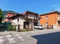 Foto Villa di 206 m con 4 locali e box auto doppio in vendita a Vobarno