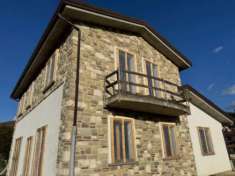 Foto Villa di 211 m con 5 locali e box auto in vendita a Corciano