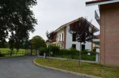 Foto Villa di 224 m con 5 locali e box auto doppio in vendita a Borgaro Torinese