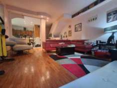 Foto Villa di 224 m con pi di 5 locali e box auto in vendita a Bologna