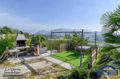 Foto Villa di 243 m con pi di 5 locali e box auto doppio in vendita a Castelli Calepio