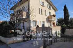 Foto Villa di 250 m con 5 locali e box auto in vendita a Assisi [rif. DV-10339]