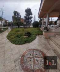 Foto Villa di 250 m con pi di 5 locali e box auto doppio in vendita a Campagna Lupia