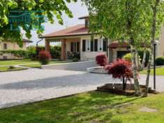 Foto Villa di 250 m con pi di 5 locali e box auto doppio in vendita a Campo San Martino