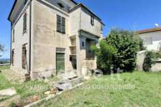 Foto Villa di 260 m con 5 locali in vendita a San Costanzo