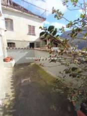 Foto Villa di 260 m con pi di 5 locali in vendita a Gandino