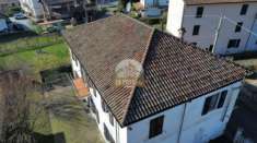 Foto Villa di 270 m con pi di 5 locali e box auto doppio in vendita a Sarezzano