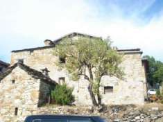 Foto Villa di 284 m con pi di 5 locali in vendita a Corte Brugnatella