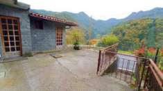 Foto Villa di 290 m con pi di 5 locali in vendita a Gorno