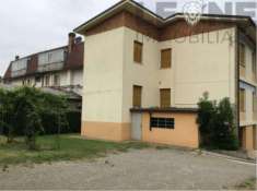Foto Villa di 300 m con pi di 5 locali e box auto in vendita a Vignola