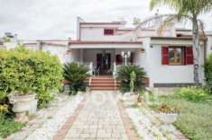 Foto Villa di 350 m con pi di 5 locali e box auto in vendita a Taranto