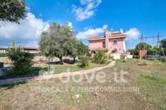Foto Villa di 380 m con 4 locali in vendita a Siracusa