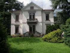 Foto Villa di 415 m con pi di 5 locali in vendita a Trescore Balneario