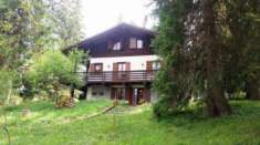 Foto Villa di 420 m con pi di 5 locali in vendita a Breno