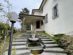 Foto Villa di 428 m con pi di 5 locali e box auto doppio in vendita a Acqui Terme