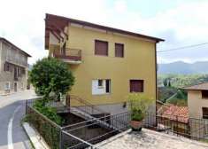 Foto Villa di 456 m con pi di 5 locali e box auto doppio in vendita a Treviso Bresciano