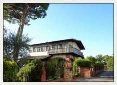 Foto Villa di 460 m con 4 locali in vendita a Olgiate Comasco