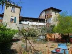 Foto Villa di 480 m con pi di 5 locali e box auto doppio in vendita a Fino del Monte