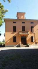Foto Villa di 500 m con pi di 5 locali e box auto doppio in vendita a Parma