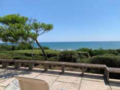 Foto Villa di 545 m con pi di 5 locali e box auto doppio in vendita a Castiglione della Pescaia
