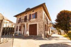 Foto Villa di 573 m con pi di 5 locali e box auto doppio in vendita a Bianzone