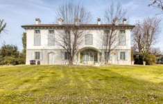 Foto Villa di 903 m in vendita a Carpi